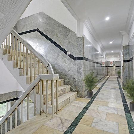 Capital O Rayan Plaza Hotell Kochi Exteriör bild